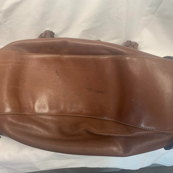 Gucci Medium Leather Pelham Bag - Picture 2 of 6